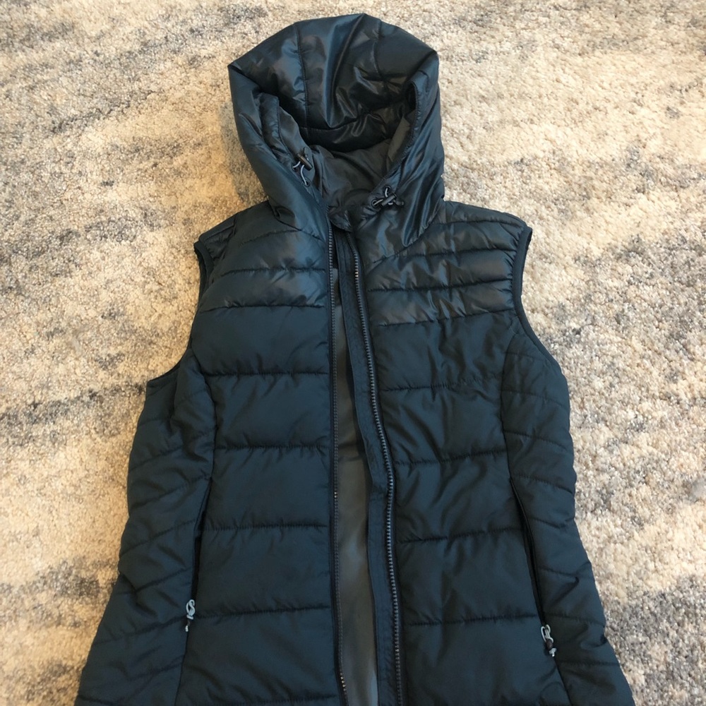 Navy puffy vest